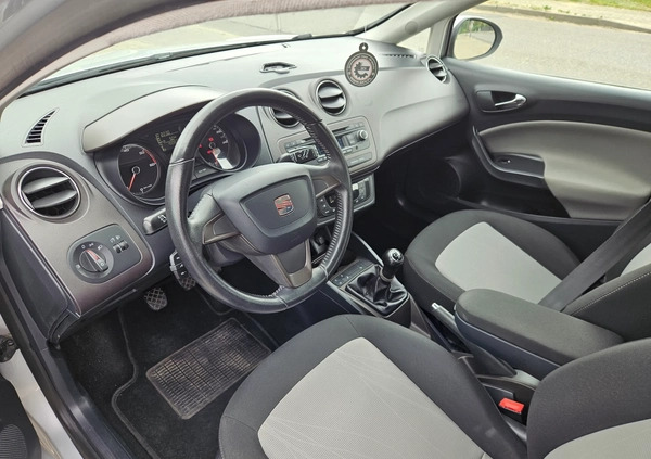 Seat Ibiza cena 20900 przebieg: 150000, rok produkcji 2013 z Jarosław małe 106
